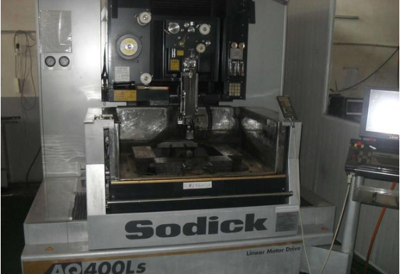 【兆恒機械】中走絲與慢走絲加工的技術的差距有多少?